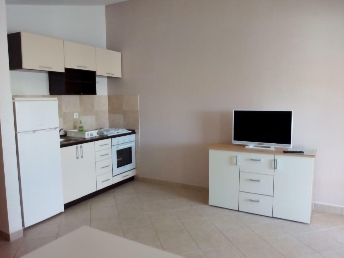 Apartments Jurjevic Novalja Ngoại thất bức ảnh